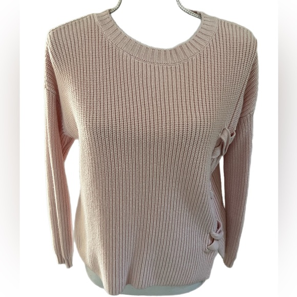 🔥🔥The limited Women’s Decorative Side Light Pink Sweater Size PS - Picture 1 of 5